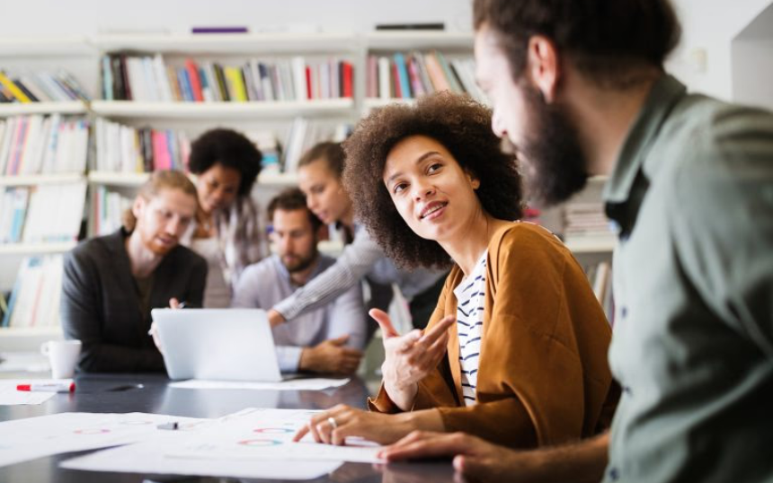 Choosing Online Tutoring in the UAE